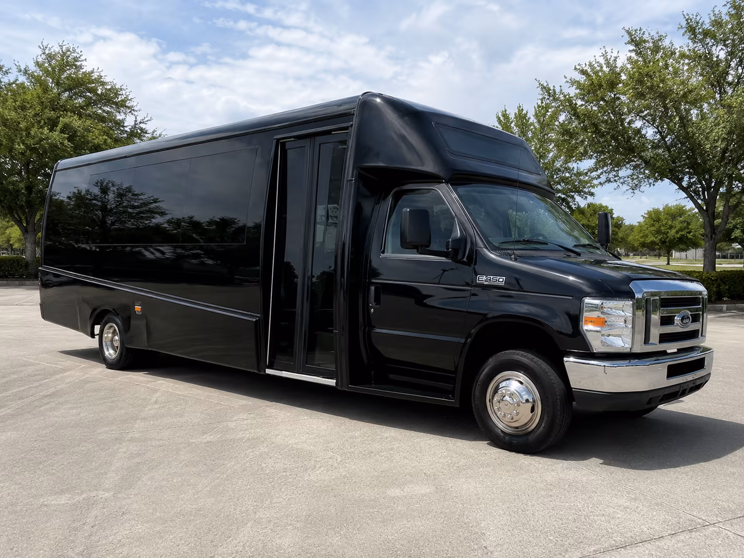 minibus rentals for rancho cordova wedding parties and bridal groups