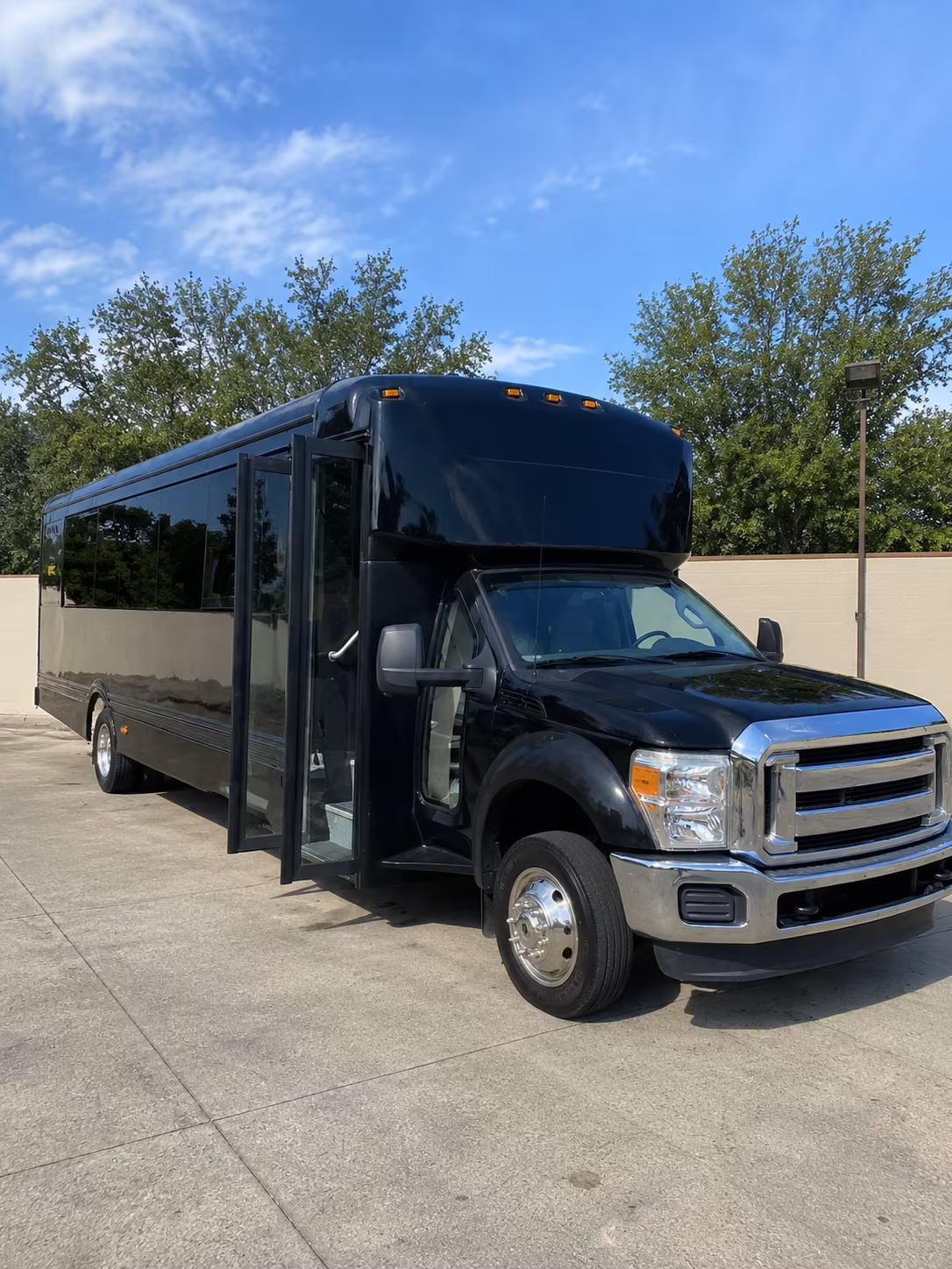 rancho cordova 20 passenger party bus