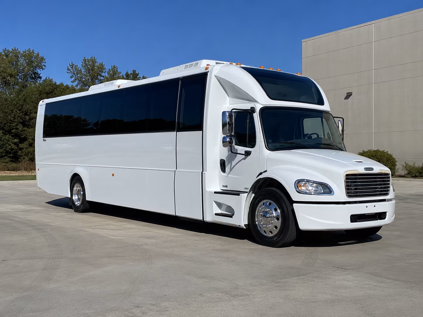 rancho cordova 28 passenger party bus
